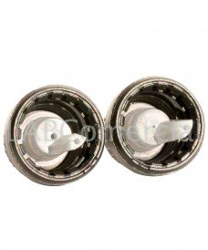 Detail of the difference in the outlet orifice between the standard and the oil shutter